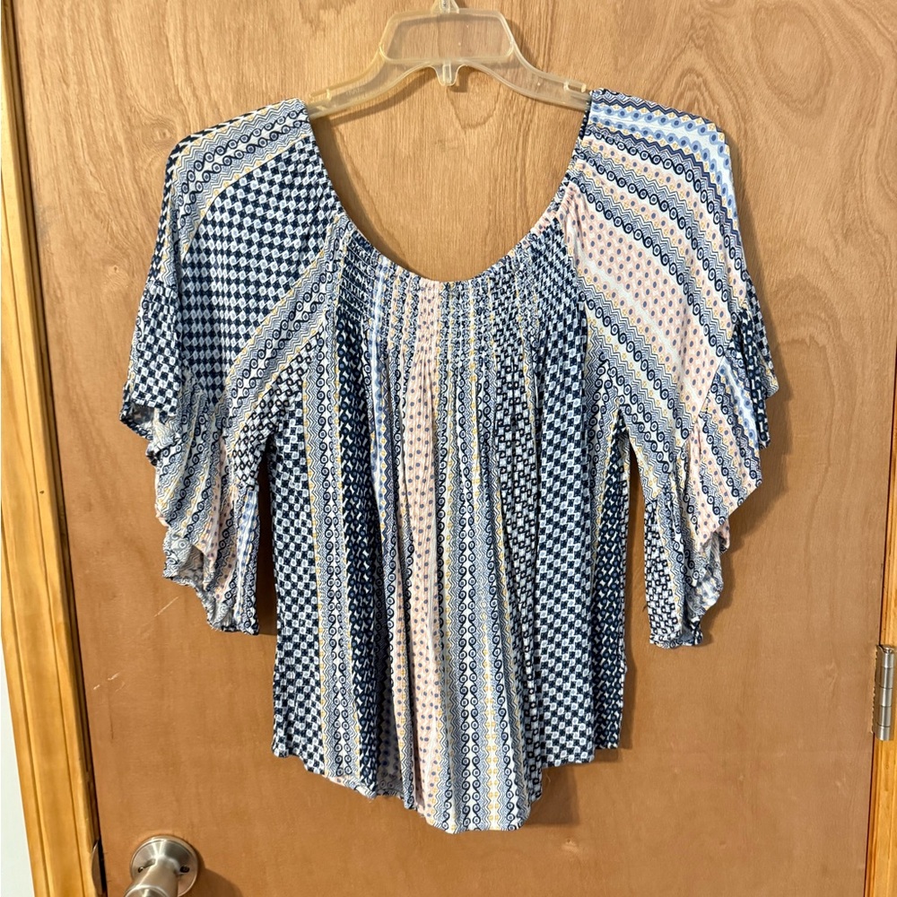 Bobeau Blue and White Flutter Sleeve Blouse